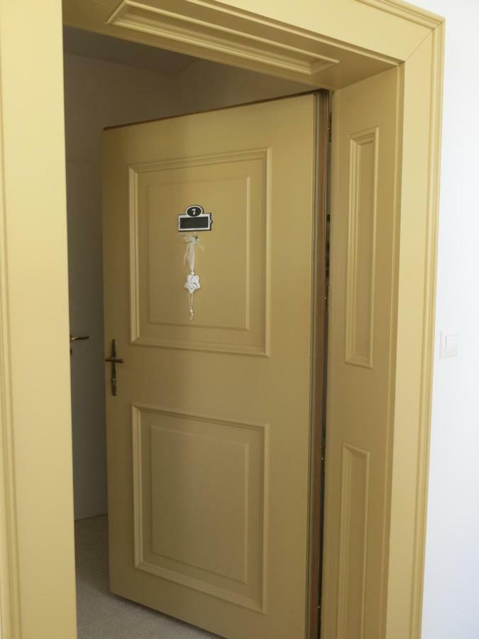 Horvath Villa Apartman Aliz บาลาตอนฟือเรด ภายนอก รูปภาพ