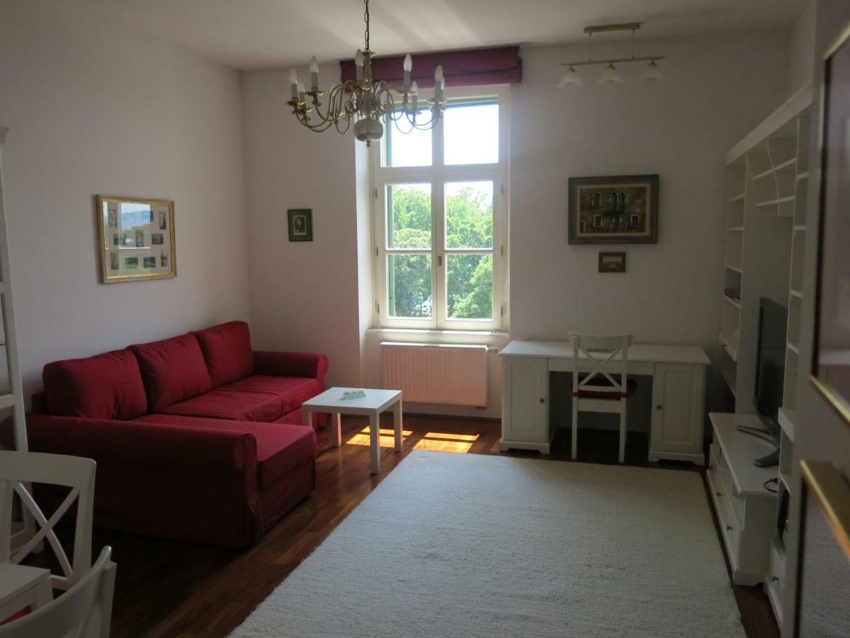 Horvath Villa Apartman Aliz บาลาตอนฟือเรด ภายนอก รูปภาพ